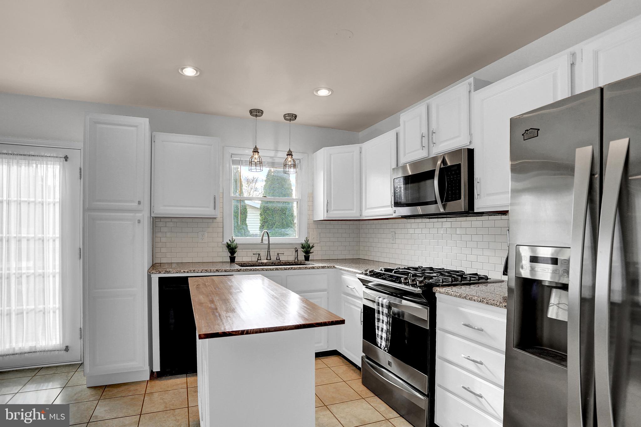 3 Meadow Lane Hanover, PA 17331 - Photo 5 of 32