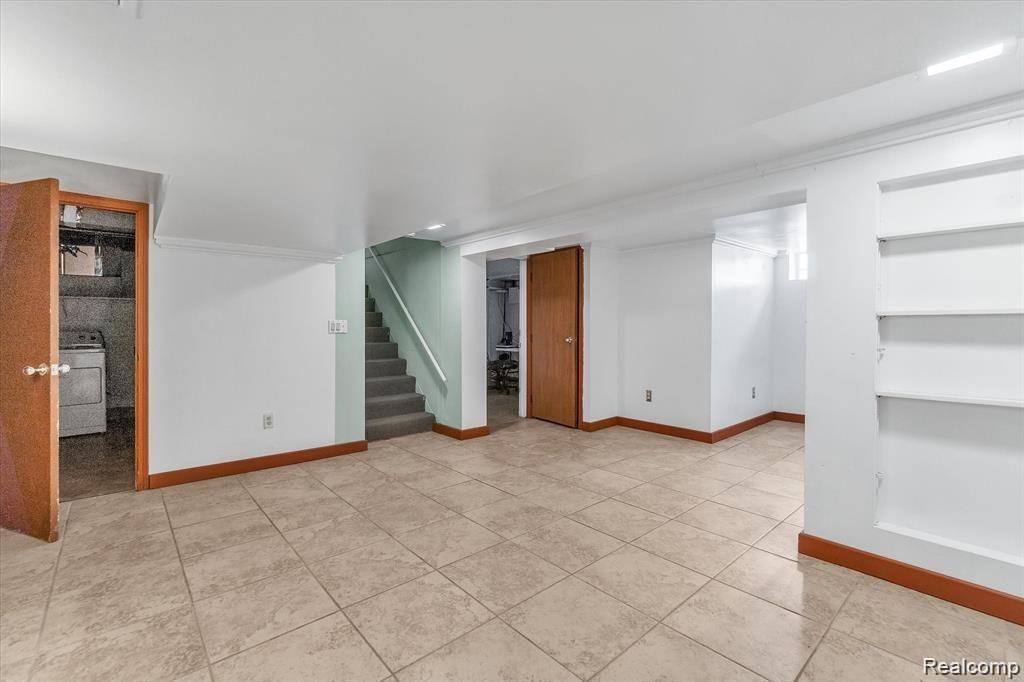 9355 Commerce Road Commerce Township, MI 48382 - Photo 20 of 44 23-9355-Commerce-Rd-WindowStill-Real-Estate-Photography-23.jpg