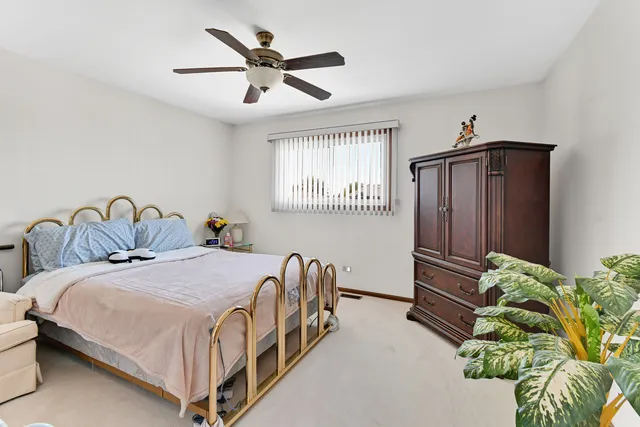 $376,000 | 433 Wheatfield Road, Matteson, IL 60443