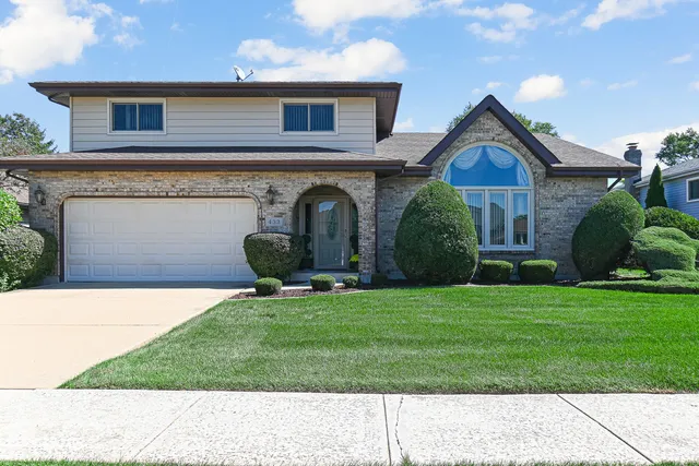 $376,000 | 433 Wheatfield Road, Matteson, IL 60443