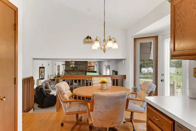 $376,000 | 433 Wheatfield Road, Matteson, IL 60443