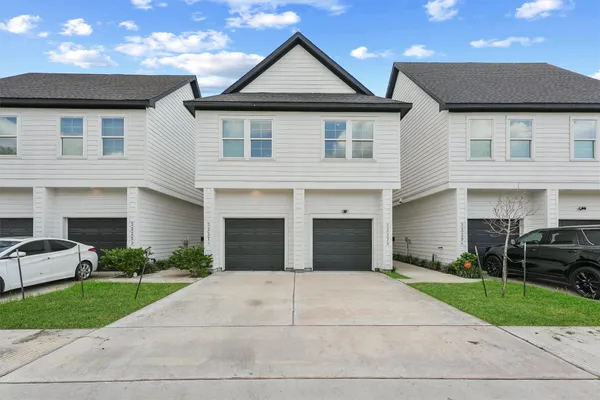 $450,000 | 3227 Real Street, Unit B, Houston, TX 77087