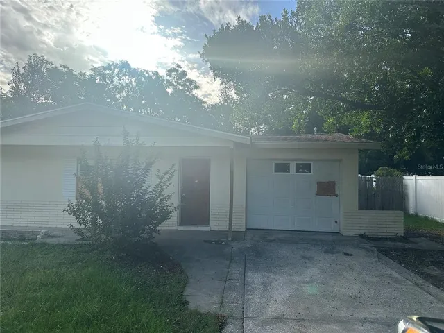 $1,350 | 9 South Lee Street, Beverly Hills, FL 34465