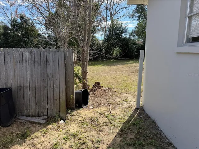 $1,350 | 9 South Lee Street, Beverly Hills, FL 34465