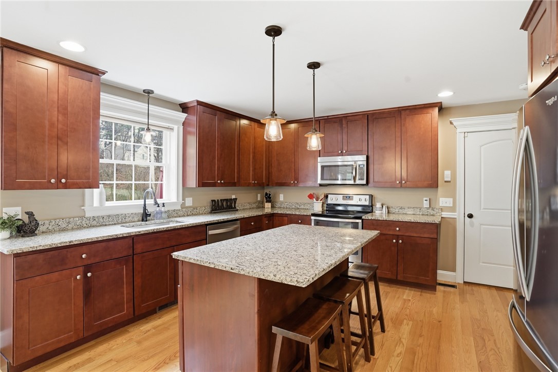 20 Grove Road Cumberland, RI 02864 - Photo 12 of 49