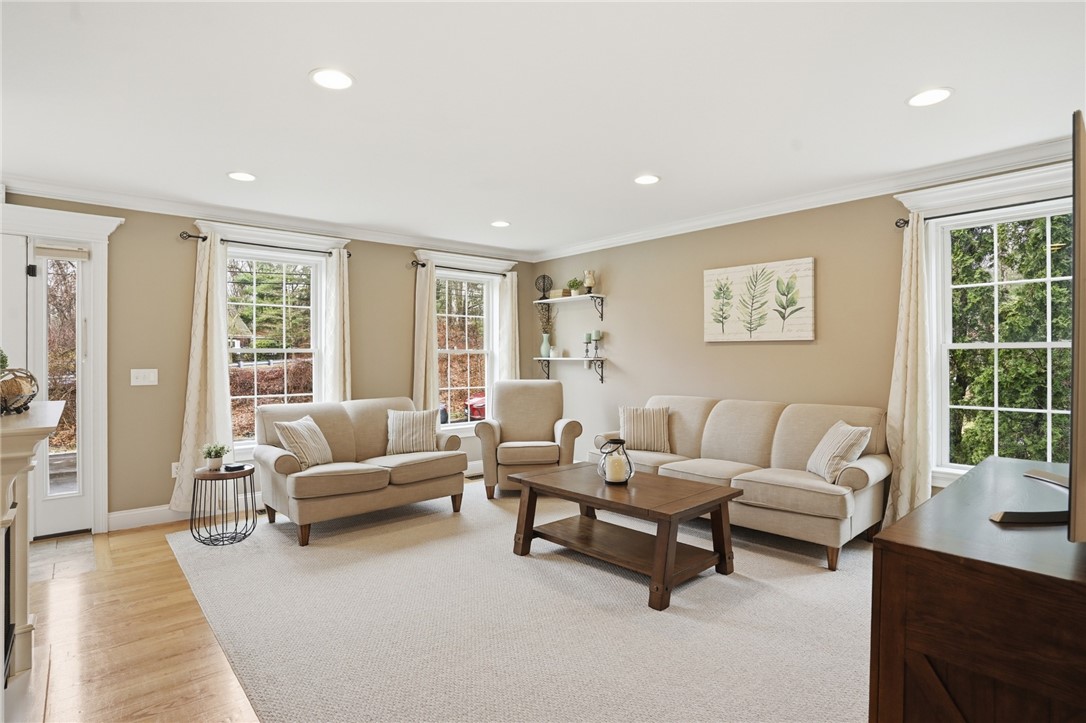 20 Grove Road Cumberland, RI 02864 - Photo 4 of 49