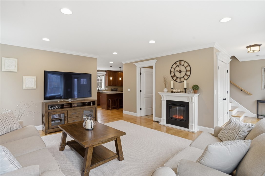 20 Grove Road Cumberland, RI 02864 - Photo 5 of 49