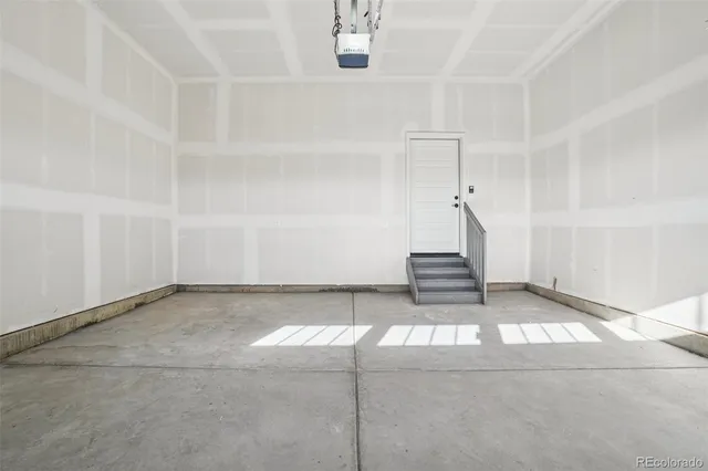 a view of entryway and hall