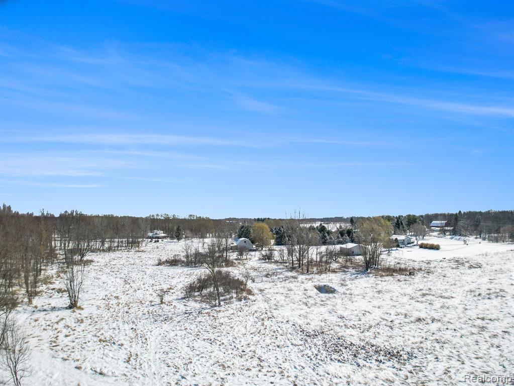 6096 North Gregory Road Fowlerville, MI 48836 - Photo 18 of 27