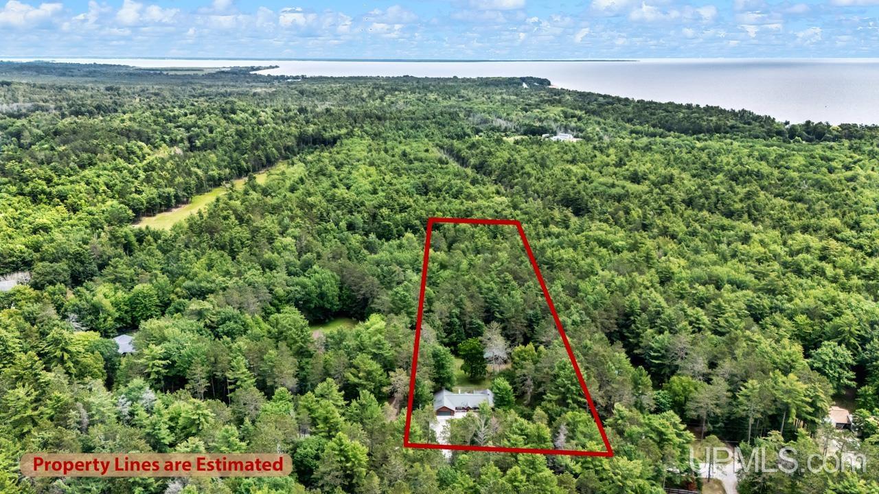 3826 L 15 Escanaba, MI 49829 - Photo 2 of 32