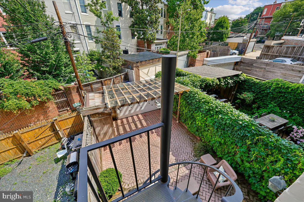 126 E Street Southeast Washington, DC 20003 - Photo 15 of 38