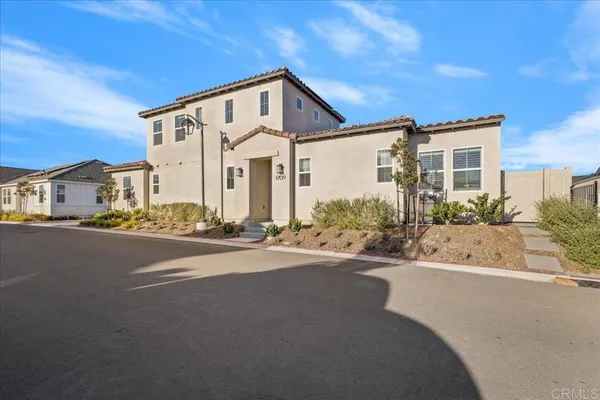$923,000 | 1709 Avenida Tealing, Chula Vista, CA 91913