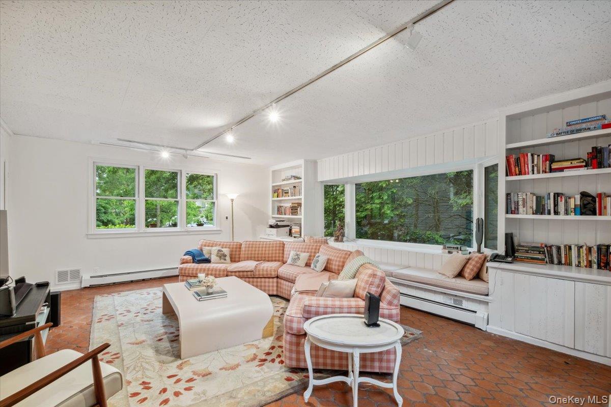 31 Seton Road Larchmont, NY 10538 - Photo 8 of 34