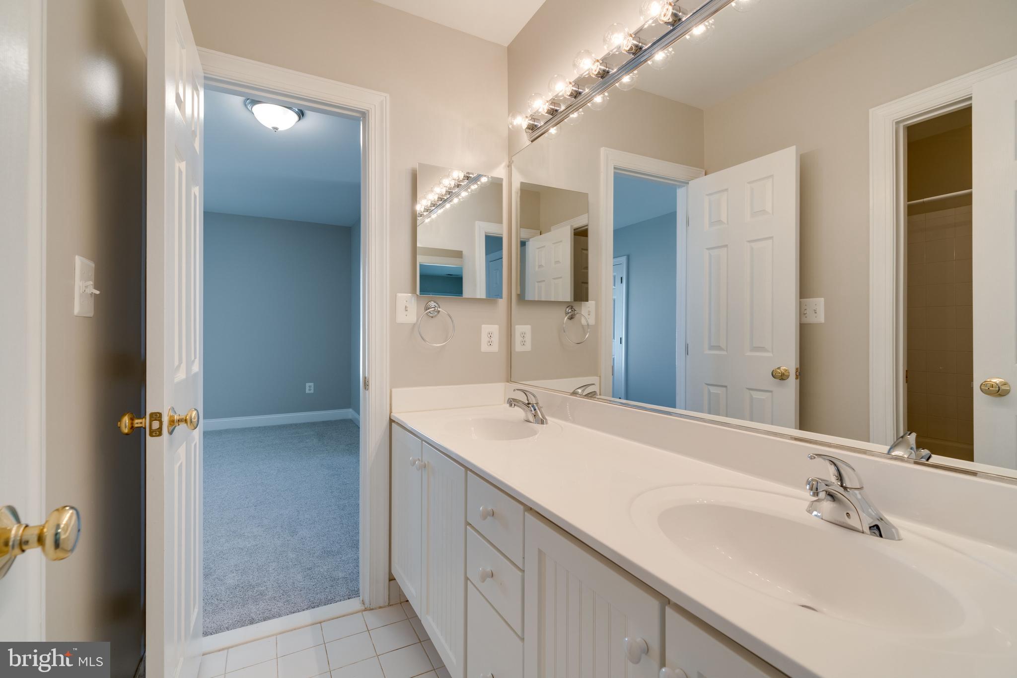 6622 Winstead Manor Court Lorton, VA 22079 - Photo 42 of 79 Jack & Jill Bath 1