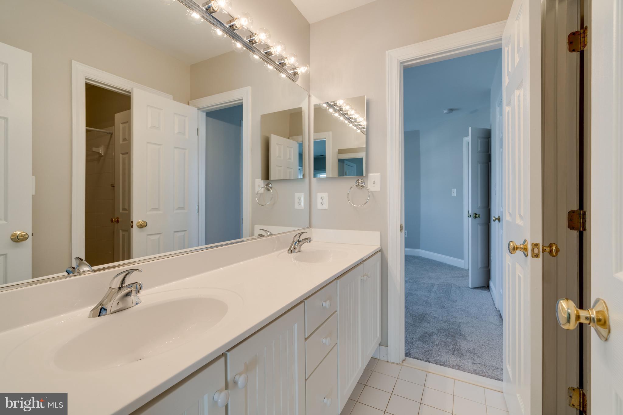 6622 Winstead Manor Court Lorton, VA 22079 - Photo 50 of 79 Jack & Jill Bath 2