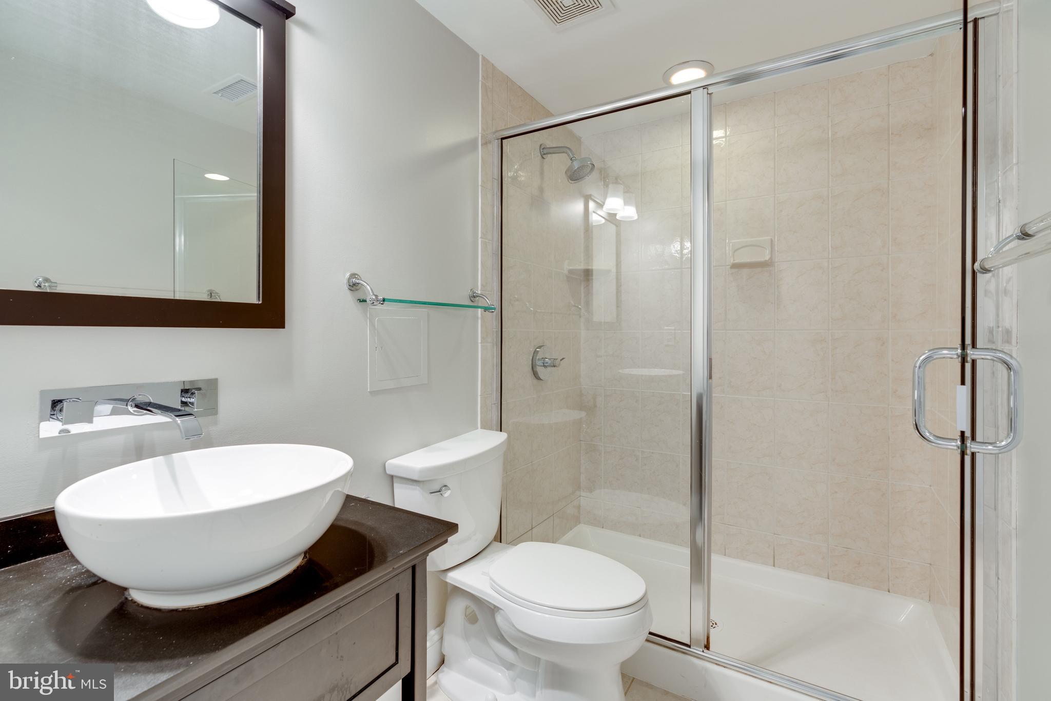 6622 Winstead Manor Court Lorton, VA 22079 - Photo 64 of 79 Basement full bathroom