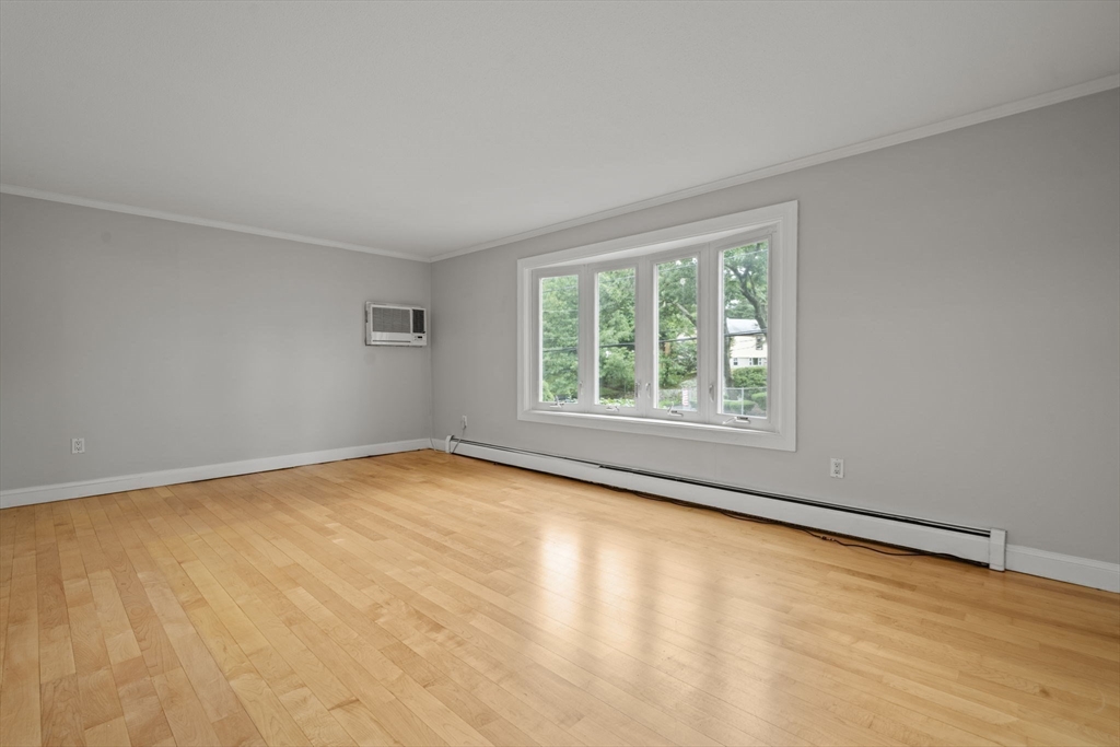 24 Prospect Avenue Saugus, MA 01906 - Photo 9 of 40