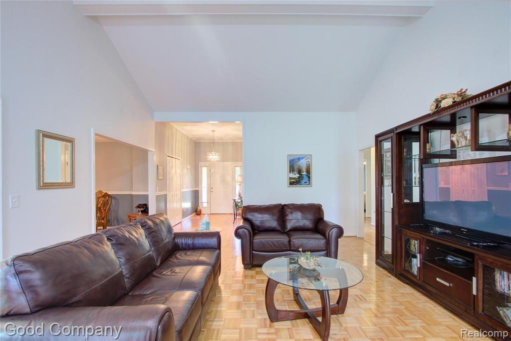 864 Preswick Court Rochester Hills, MI 48307 - Photo 7 of 47