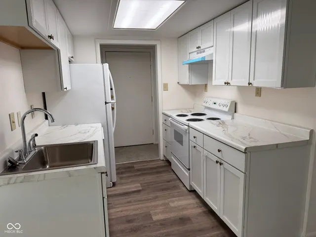 $110,000 | 320 Elmead Court, Unit 2002, Greenwood, IN 46142