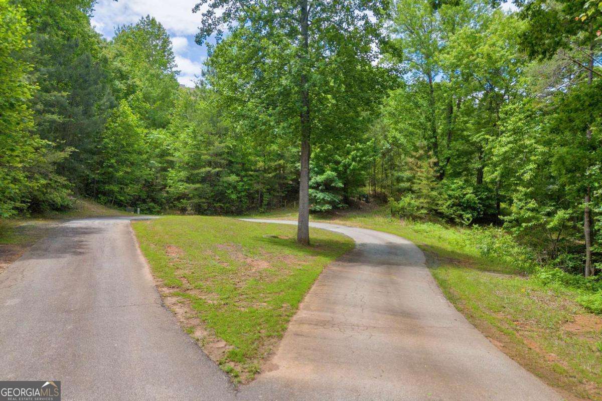 5 Edgewater Trail Toccoa, GA 30577 - Photo 2 of 12
