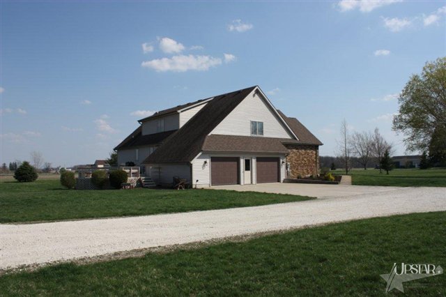 2245 East 1100 North Decatur, IN 46733 - Photo 5 of 29