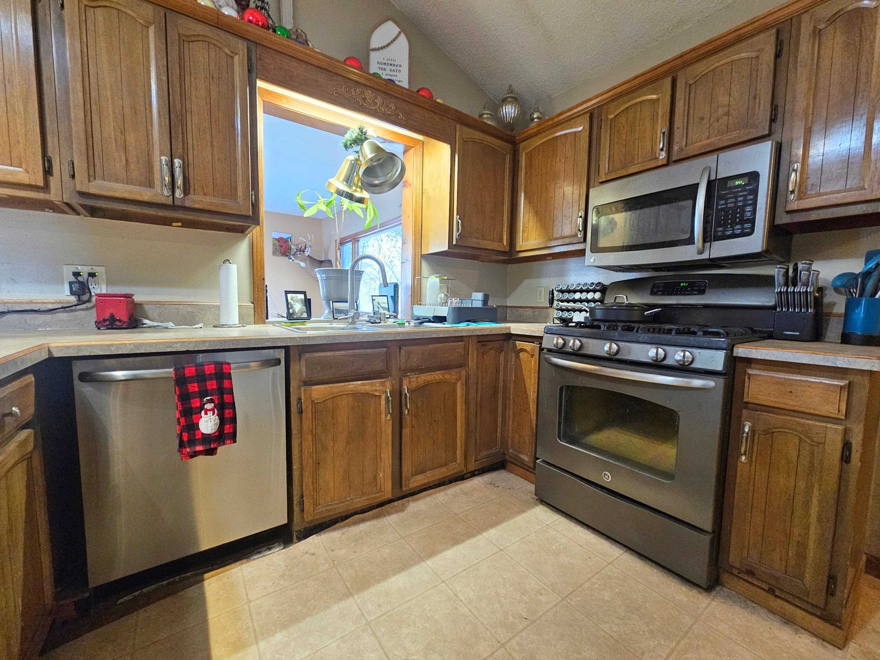 7273 Coldwater Road Flushing, MI 48433 - Photo 11 of 46