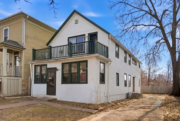 $384,750 | 692 4th Street East, St. Paul, MN 55106