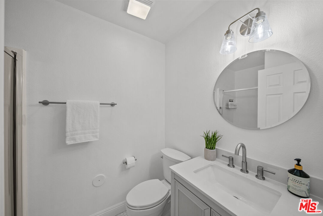 25656 Lewis Way Stevenson Ranch, CA 91381 - Photo 12 of 56