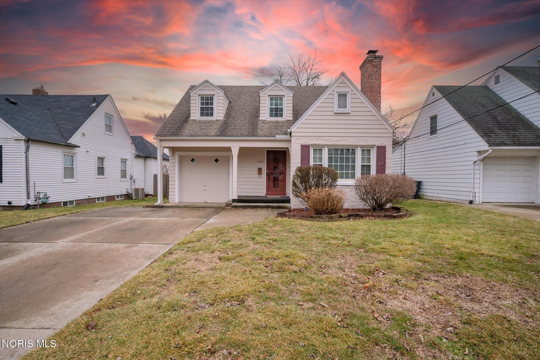 2207 Marlow Road Toledo, OH 43613 - Photo 1 of 34 01-DSC8798a