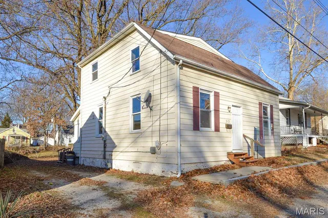 $10,000 | 313 North 7th Street, Belleville, IL 62220