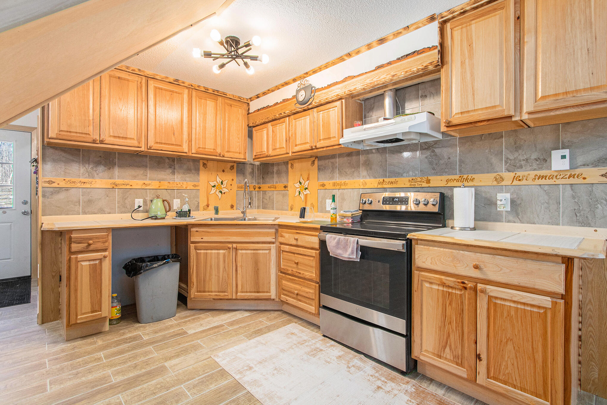 7133 Johnson Road Coloma, MI 49038 - Photo 11 of 49 Kitchen