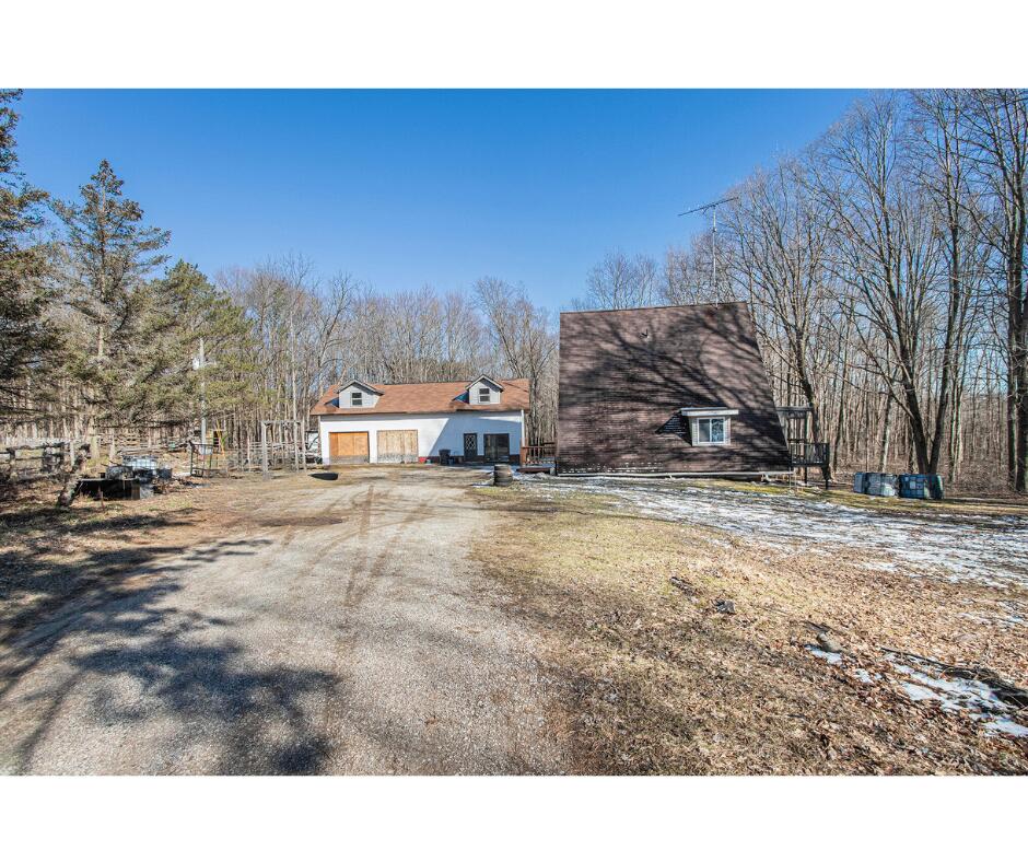 7133 Johnson Road Coloma, MI 49038 - Photo 6 of 49 Side