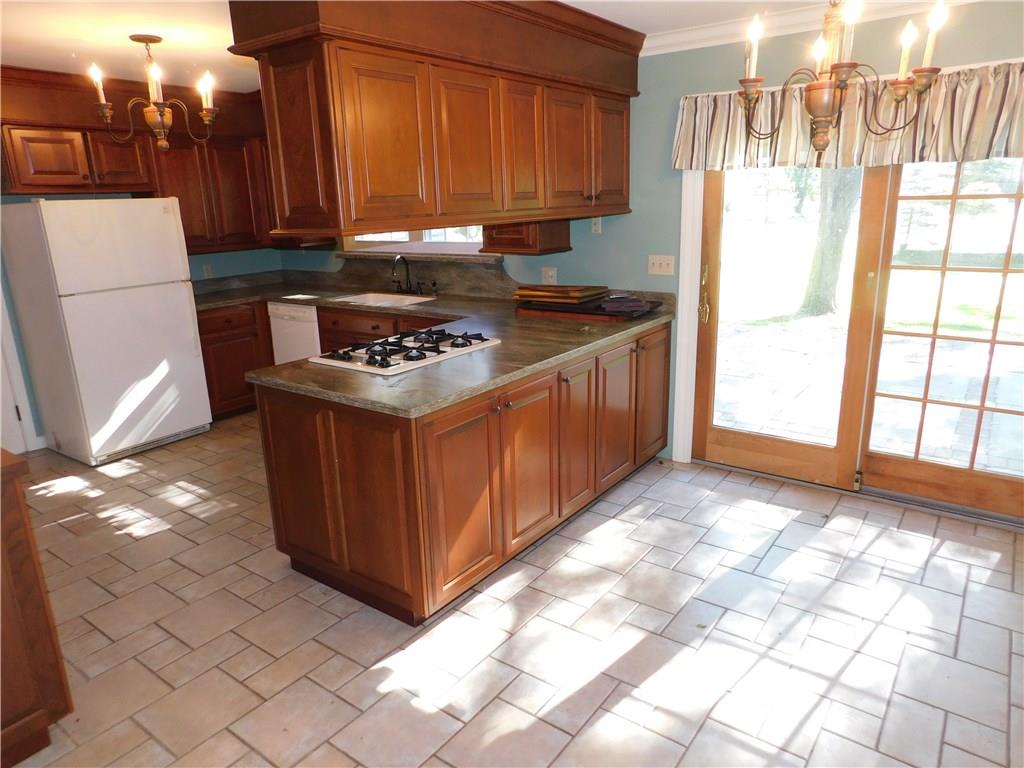 590 Methodist Road Greenville, PA 16125 - Photo 14 of 25 EAT IN CHERRY KITCHEN WITH GAS COOK TOP