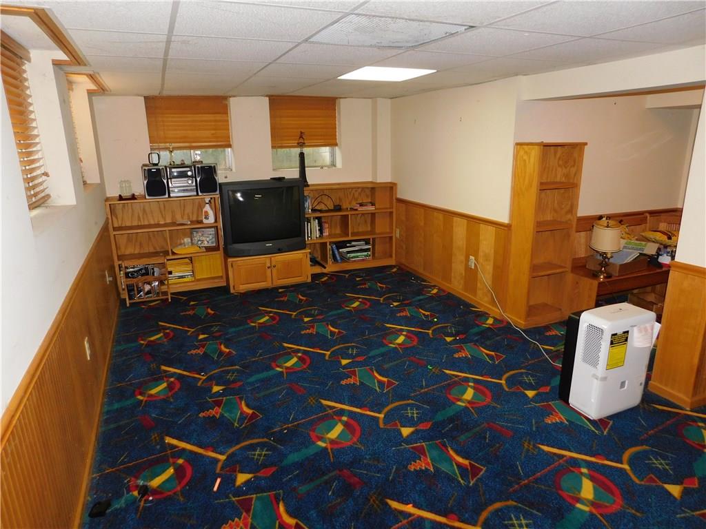 590 Methodist Road Greenville, PA 16125 - Photo 22 of 25 LOWER LEVEL HAS BUILT IN CABINETS