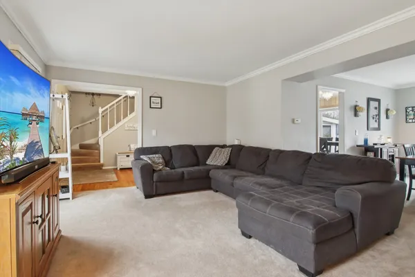 $425,000 | 693 Exmoor Terrace, Crystal Lake, IL 60014