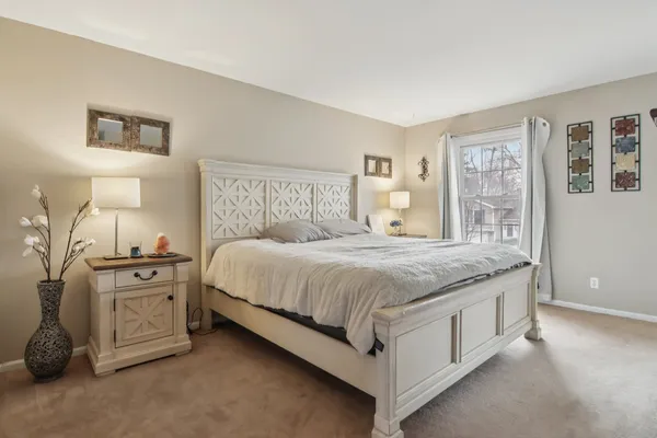 $425,000 | 693 Exmoor Terrace, Crystal Lake, IL 60014