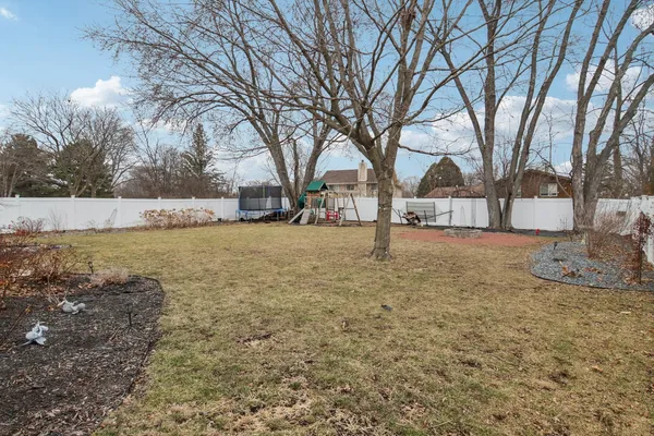 $425,000 | 693 Exmoor Terrace, Crystal Lake, IL 60014