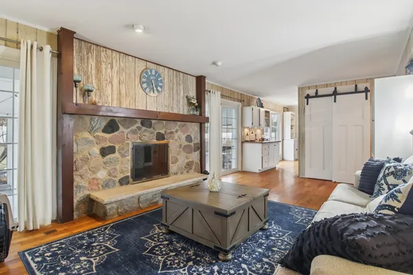 $425,000 | 693 Exmoor Terrace, Crystal Lake, IL 60014