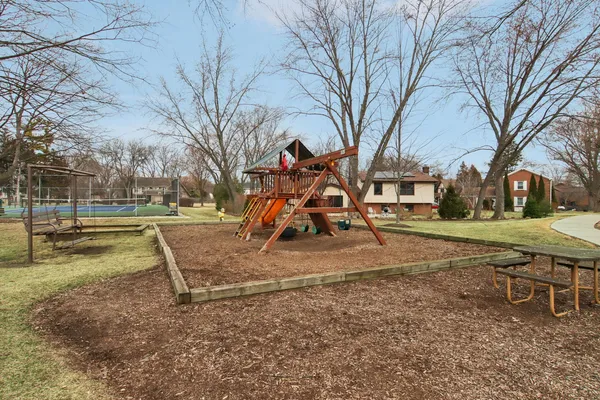 $425,000 | 693 Exmoor Terrace, Crystal Lake, IL 60014