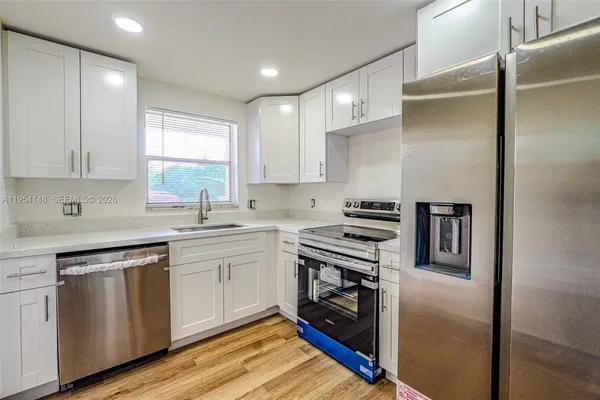 $2,400 | 5100 Southwest 64th Avenue, Unit 106, Davie, FL 33314