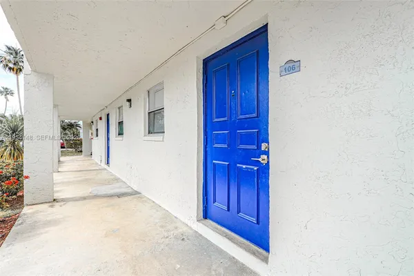$2,400 | 5100 Southwest 64th Avenue, Unit 106, Davie, FL 33314