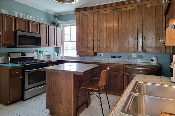 $299,900 | 181 Lewis Street, Geneva City, NY 14456