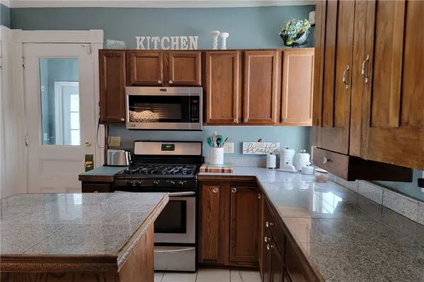 $299,900 | 181 Lewis Street, Geneva City, NY 14456