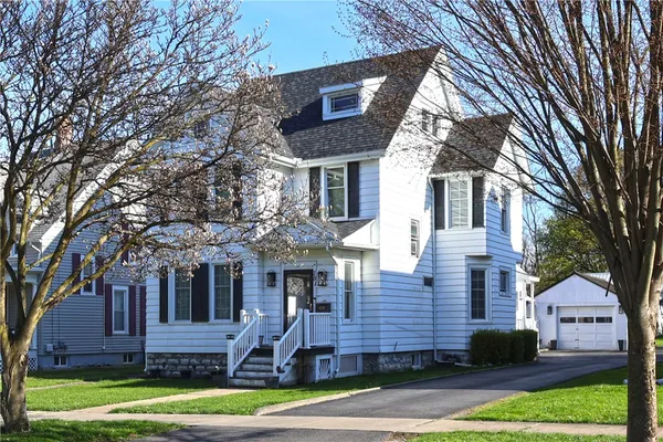 $299,900 | 181 Lewis Street, Geneva City, NY 14456