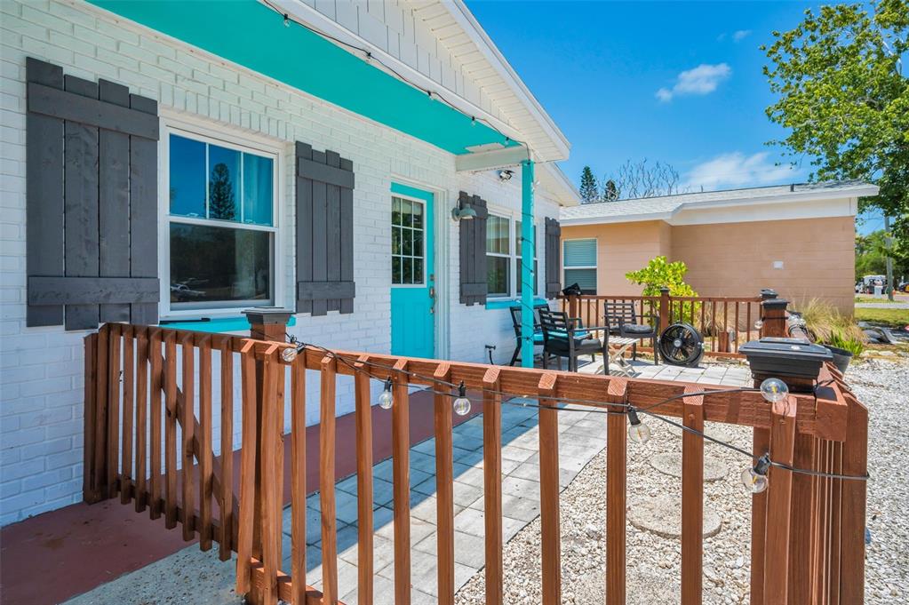 305 15th Avenue Indian Rocks Beach, FL 33785 - Photo 18 of 90