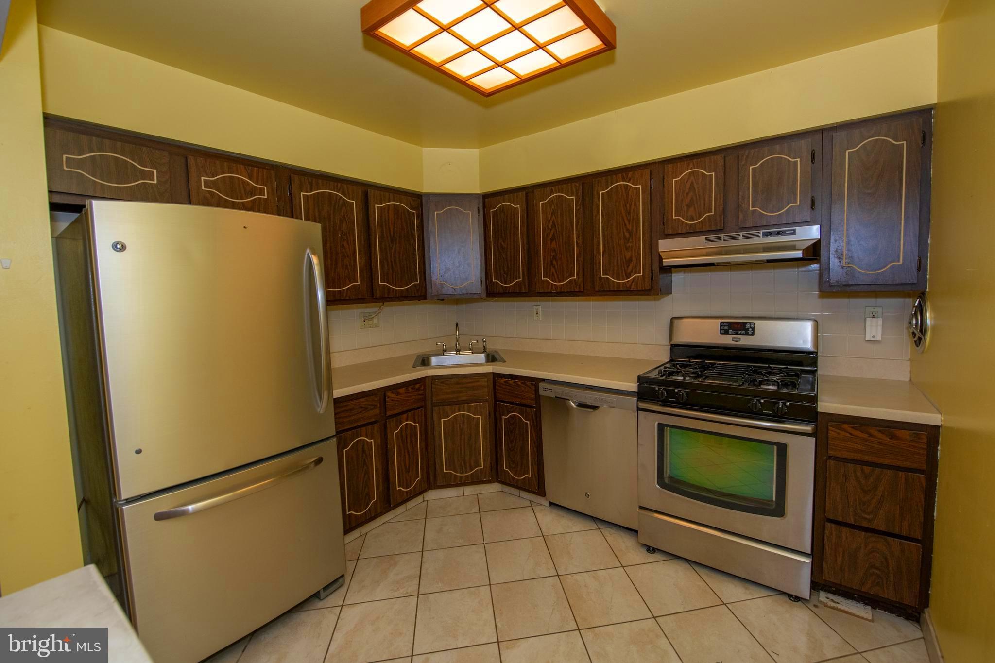 12074 Abby Road Philadelphia, PA 19154 - Photo 21 of 37 Gallery Image 21