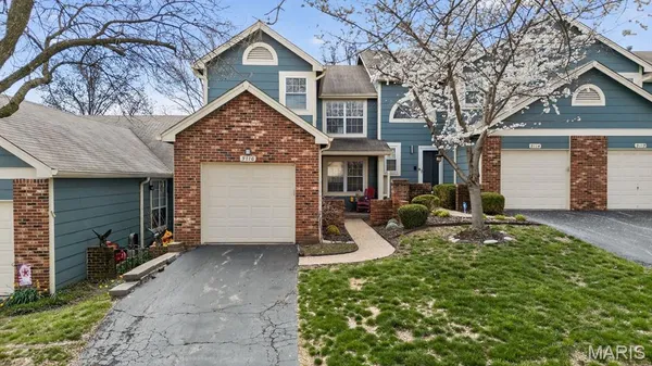 $289,000 | 3116 Autumn Shores Drive, Maryland Heights, MO 63043