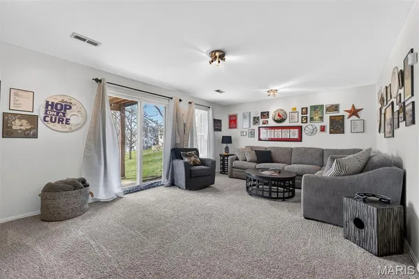 $289,000 | 3116 Autumn Shores Drive, Maryland Heights, MO 63043