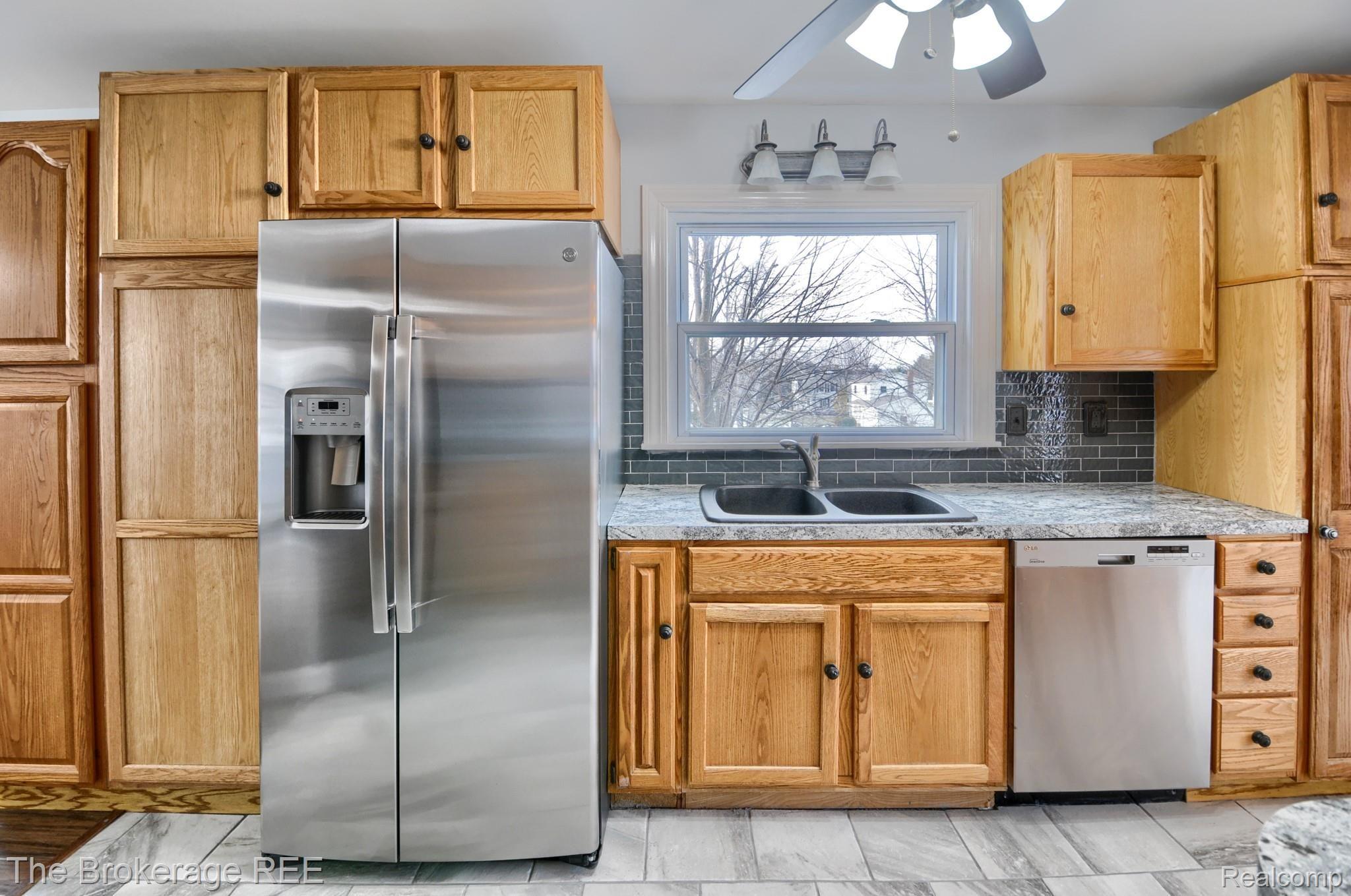 11241 East Potter Road Davison, MI 48423 - Photo 13 of 47 SD3_9887-HDR(5).jpg