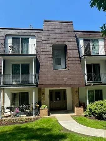 $2,490 | 16 Shadowbrook Lane, Unit 32, Milford, MA 01757